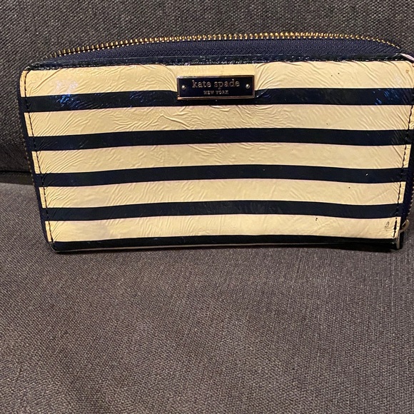 REHAB Kate Spade Black and Cream Striped Wallet - Picture 1 of 11